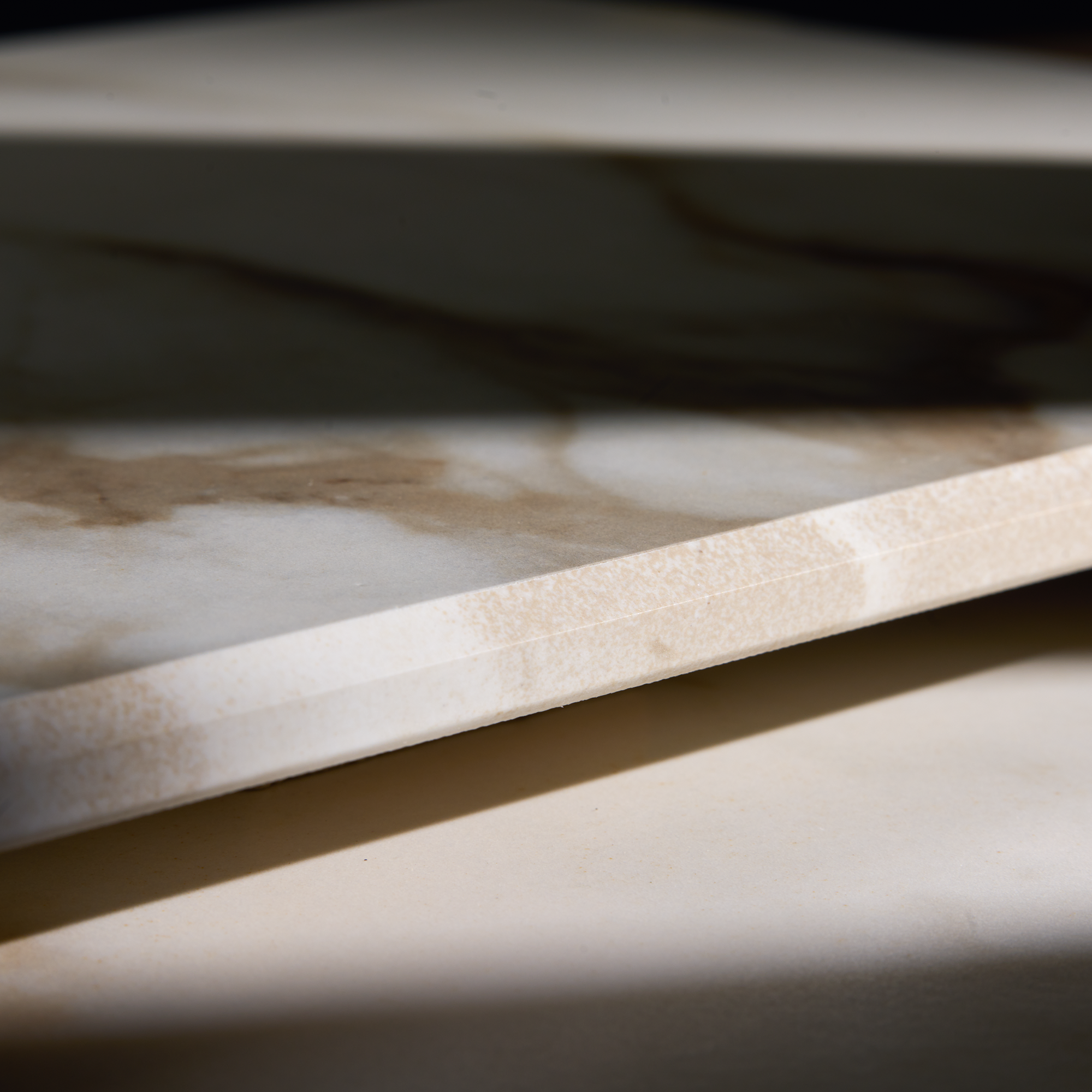 Rounded straight edge